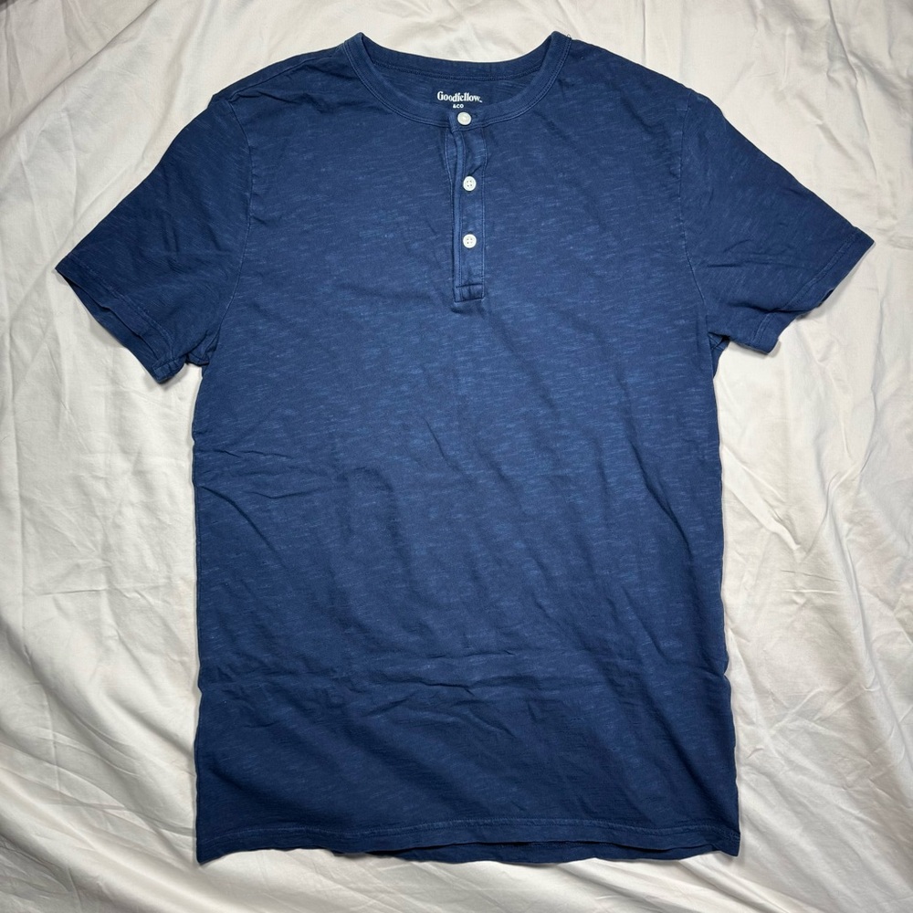 Goodfellow & Co - Small Men's Short Sleeve Henley Shirts - Navy Blue & Charcoal - Picture 4 of 7